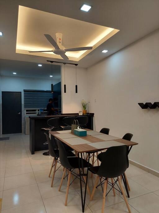 Yong Guesthouse Куала Кангсар Екстериор снимка